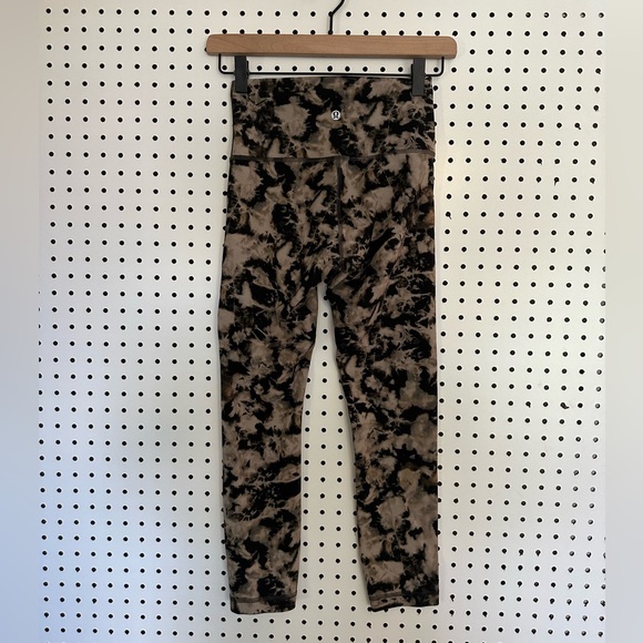 Lululemon Wunder Train High-Rise Crop 23” in Dispersed Light Raw Linen Multi - Picture 2 of 8